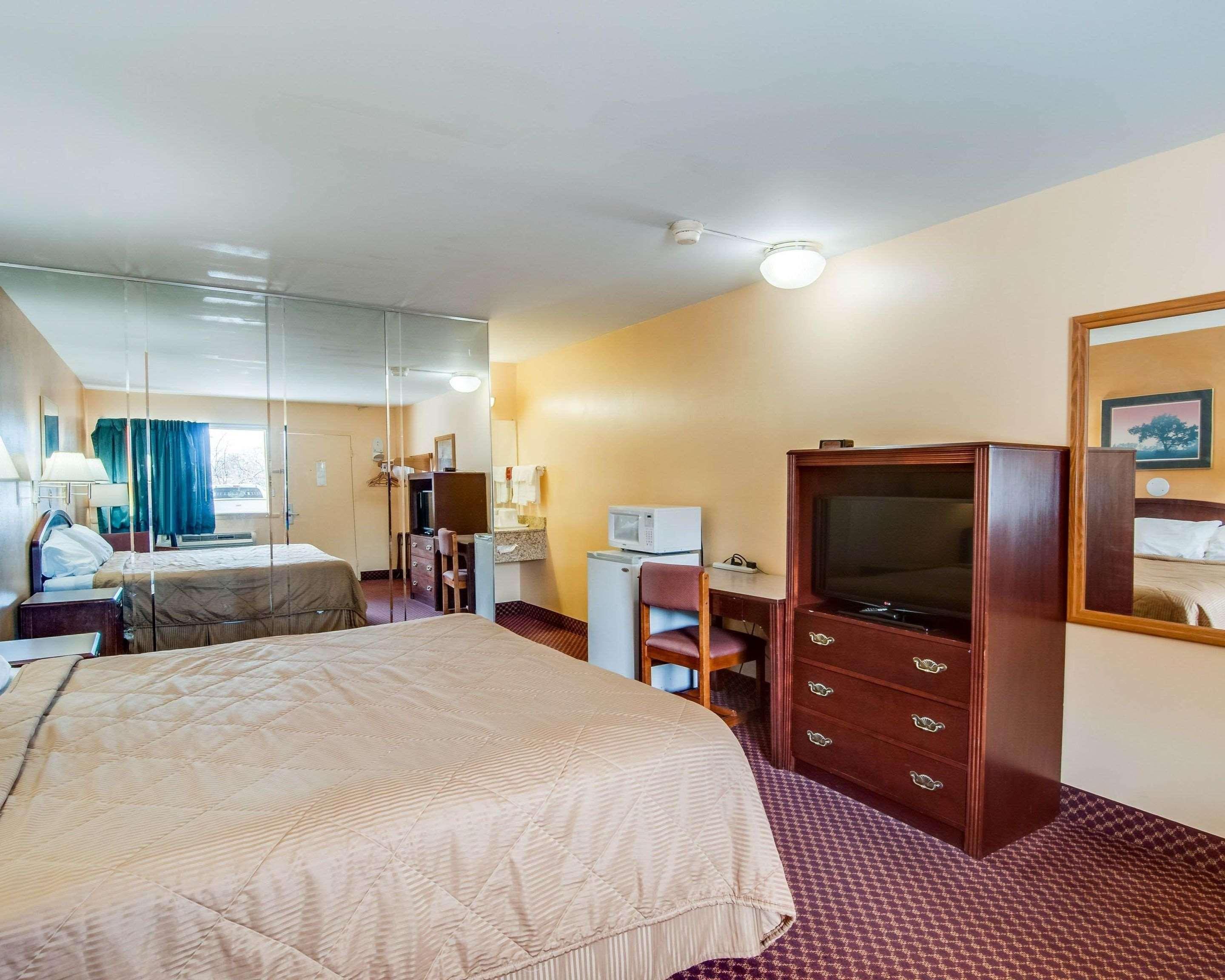 Econo Lodge Near Bluefield College Ngoại thất bức ảnh