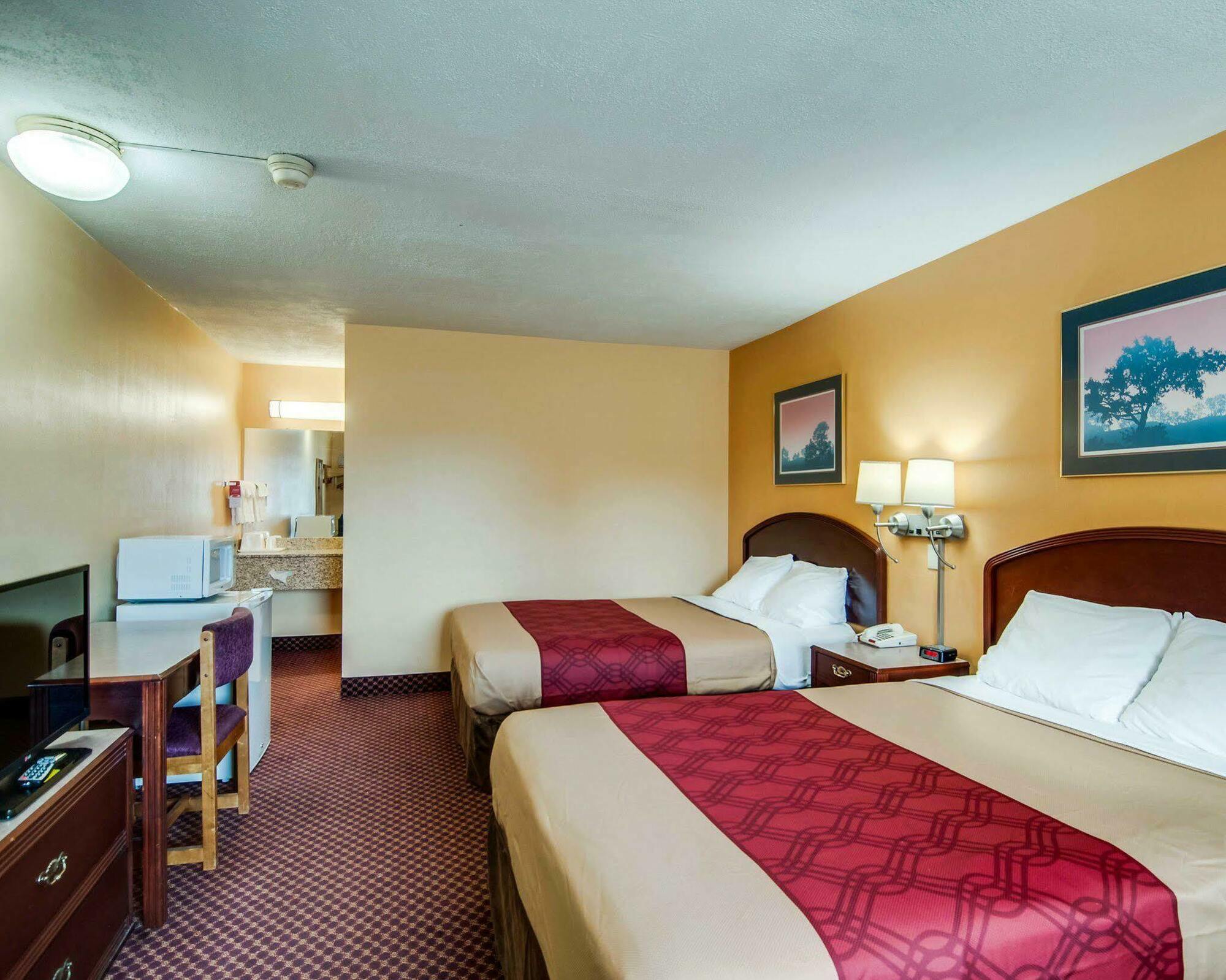 Econo Lodge Near Bluefield College Ngoại thất bức ảnh